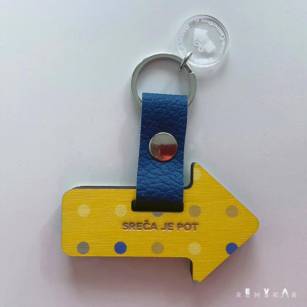 Obesek Puščica rumeno-modra lesena